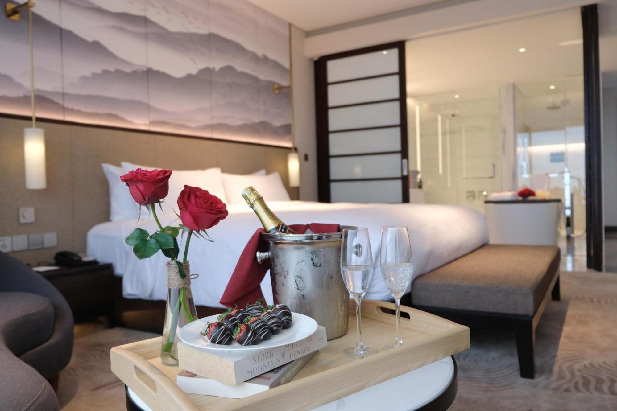 Crowne Plaza Vinh Yen City Centre By Ihg Exterior foto